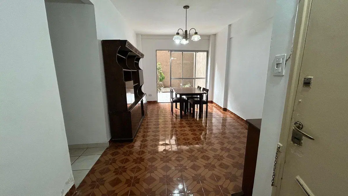 DEPARTAMENTO EN VENTA - ABASTO - 2 1/2 AMB + PATIO 4
