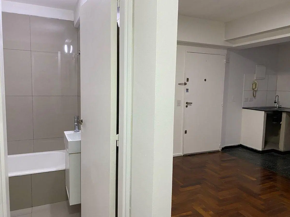 VENTA 2 AMBIENTES ALMAGRO MEDRANO  Y  AV RIVADAVIA 2