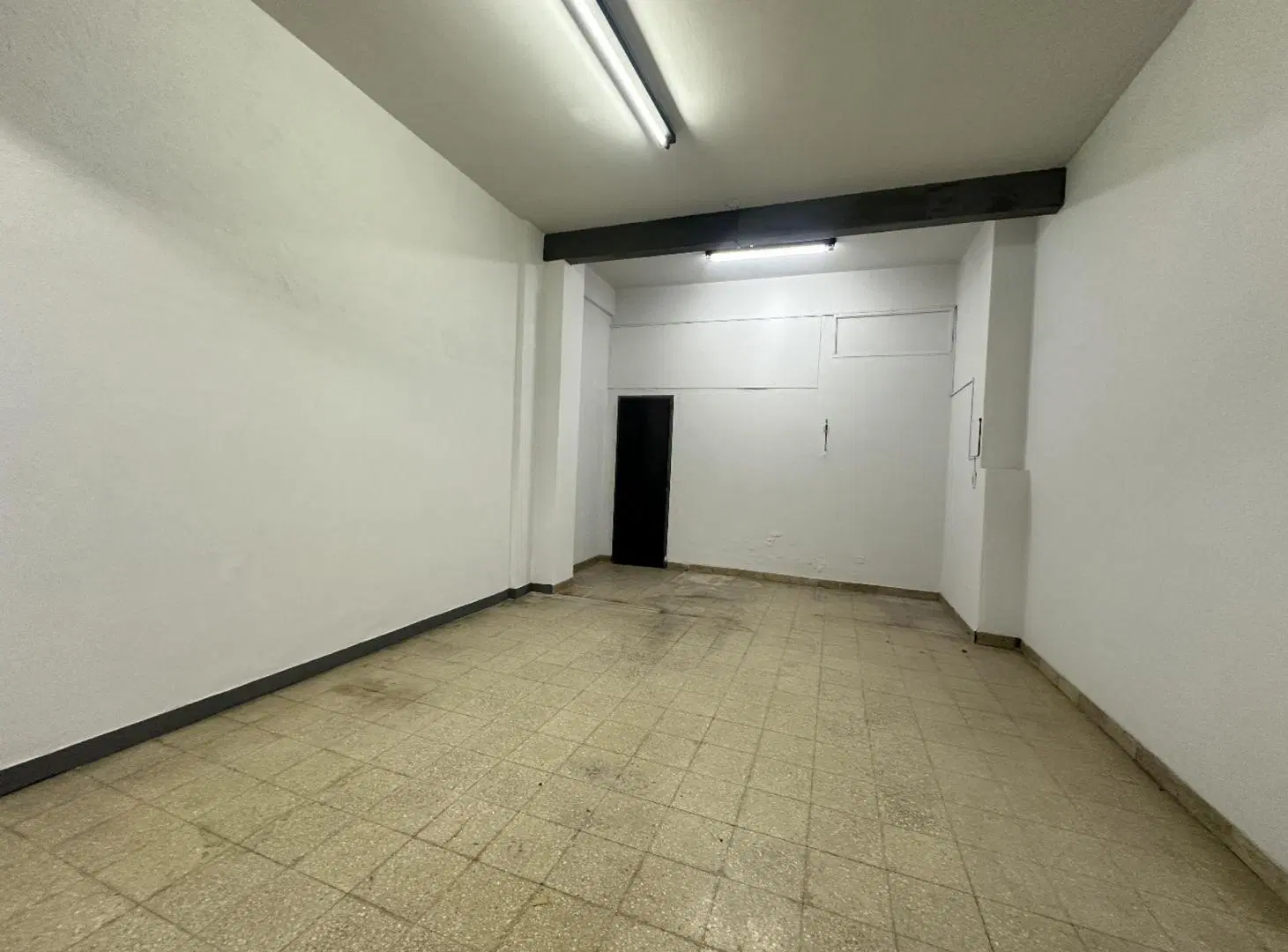 VENTA LOCAL AV. AVELLANEDA FLORES 3