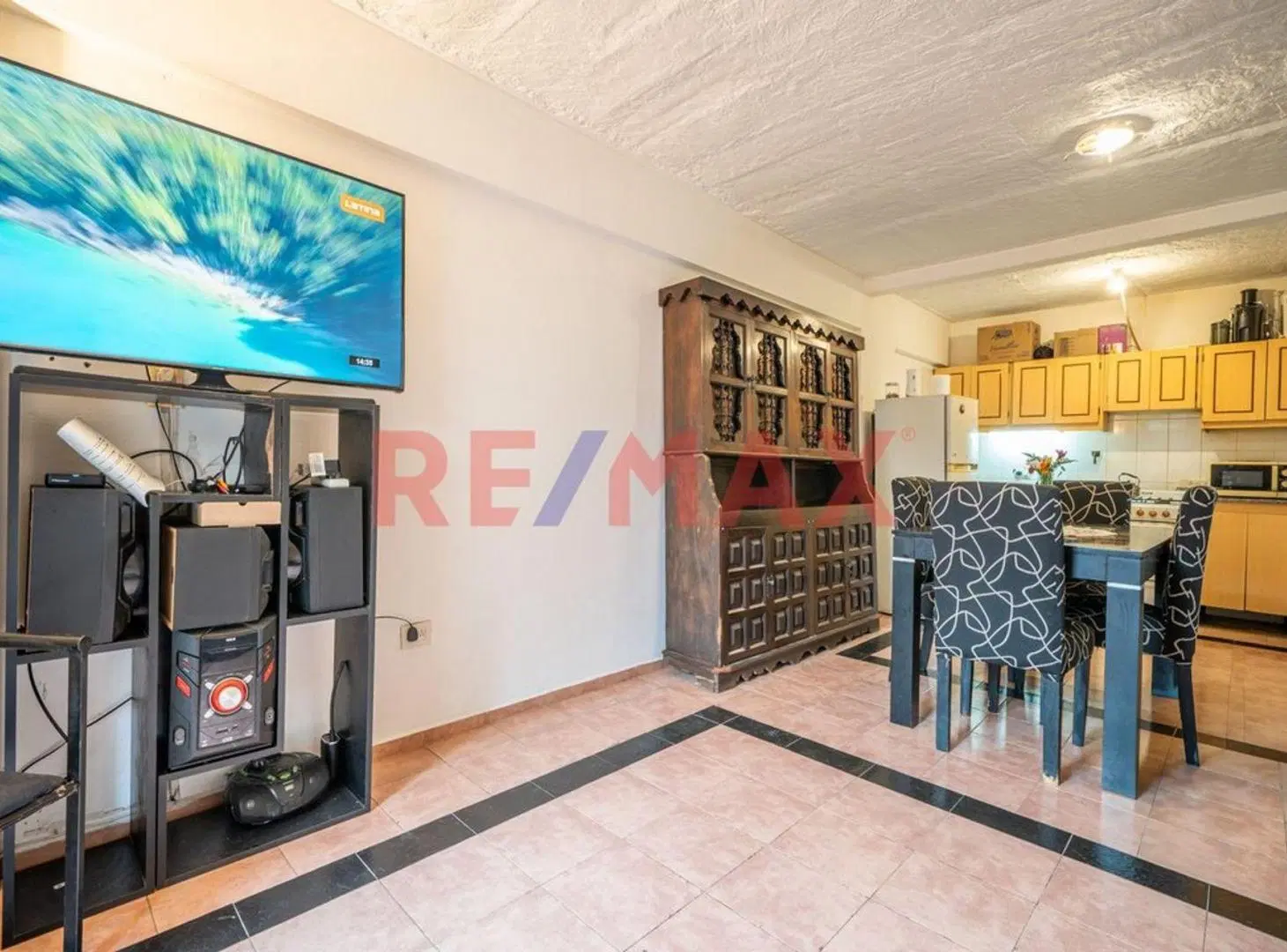 VENTA 2 AMBIENTES CON PILETA BALCON  HTAL GARRAHAN 4