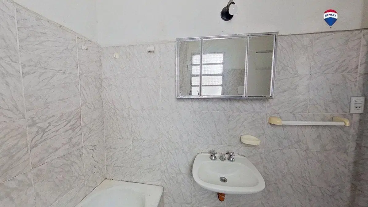 VENTA PH 2 AMBIENTES 1 PISO POR ESCALERA ALMAGRO 2