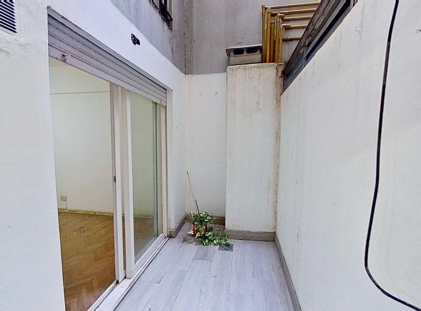Foto de Venta de departamento 2 amb c/patio Apto Cred, imagen 3