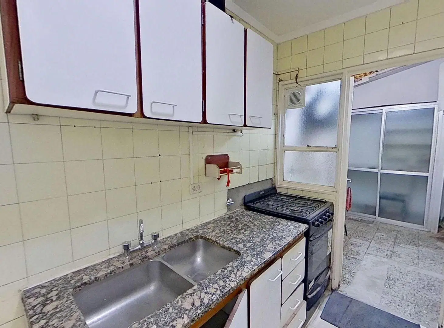 Venta de departamento 2 amb c/patio Apto Cred 2