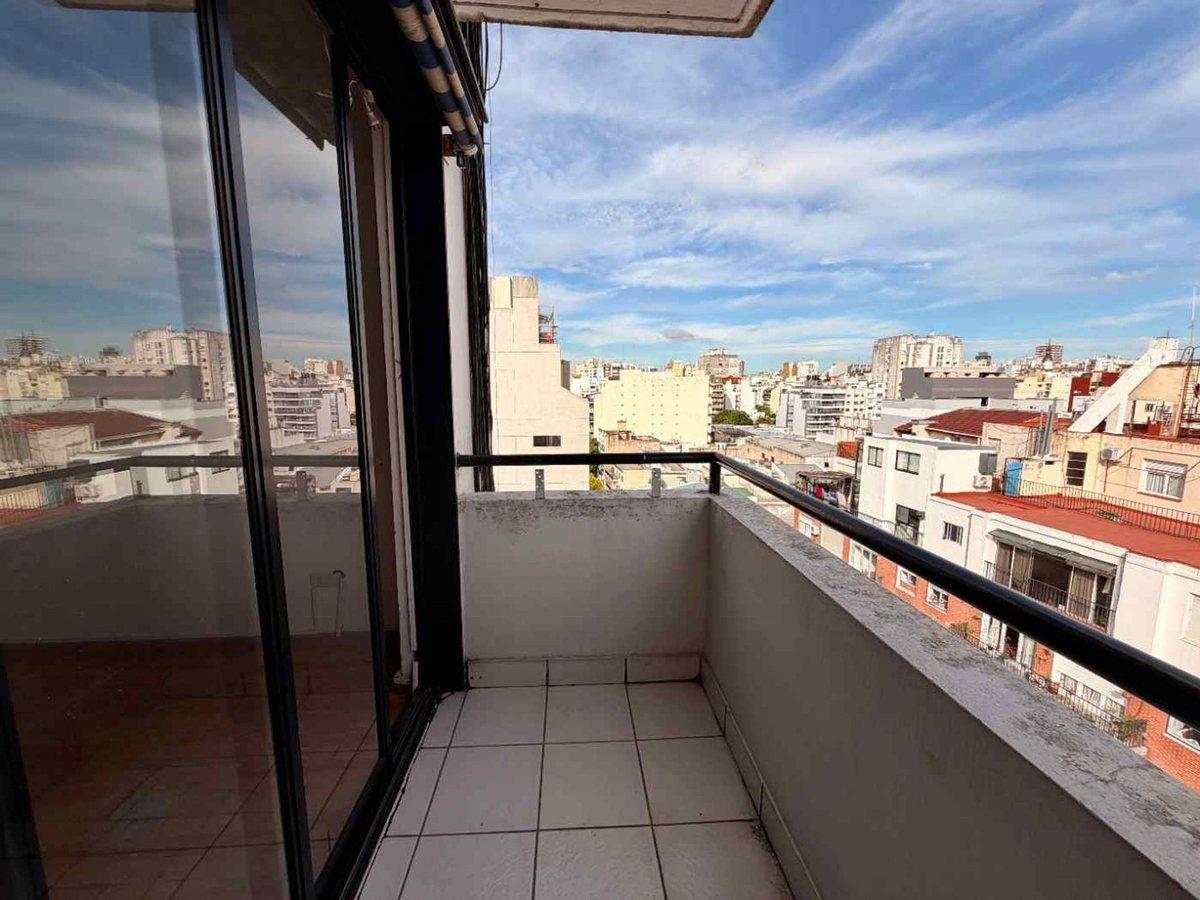 2 AMBIENTES BALVANERA PISO ALTO