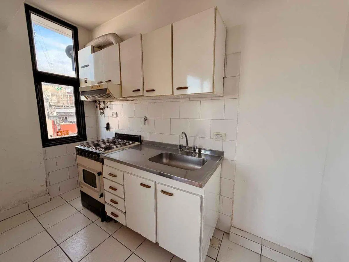 2 AMBIENTES BALVANERA PISO ALTO 5
