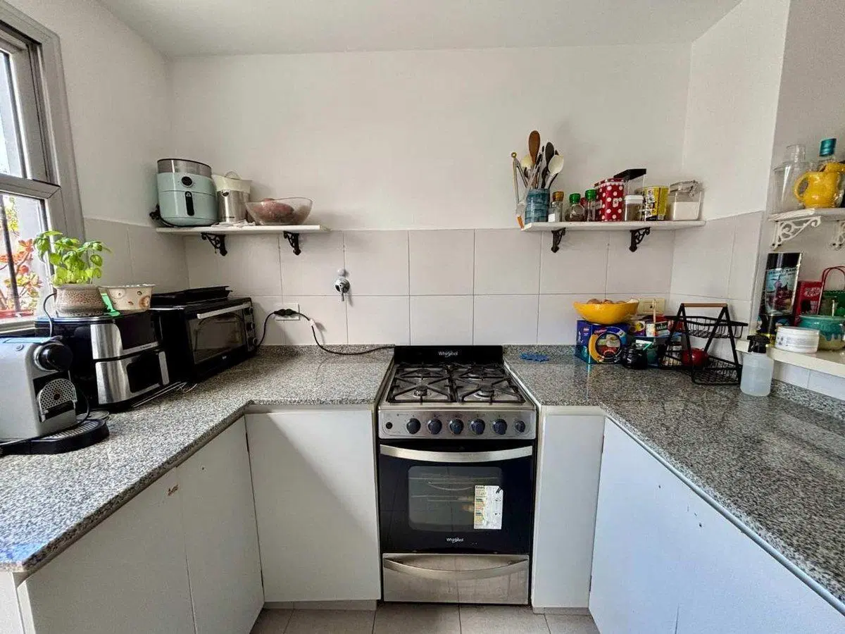 3 AMBIENTES CON COCHERA/ BAULERA PATIO Y BALCON 4