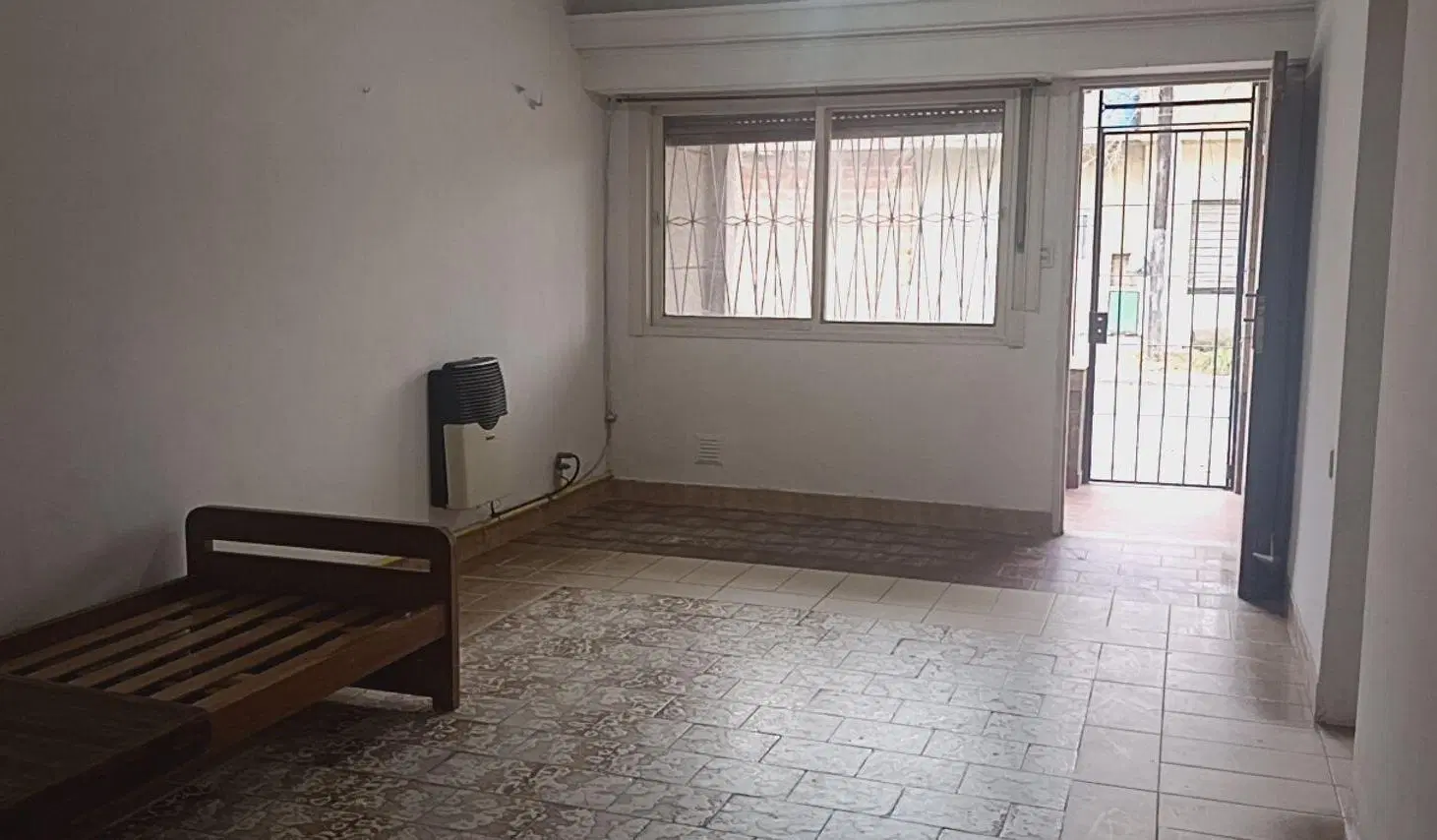 VENTA CASA 3 AMBIENTES Y MEDIO EN VILLA BOSCH 2