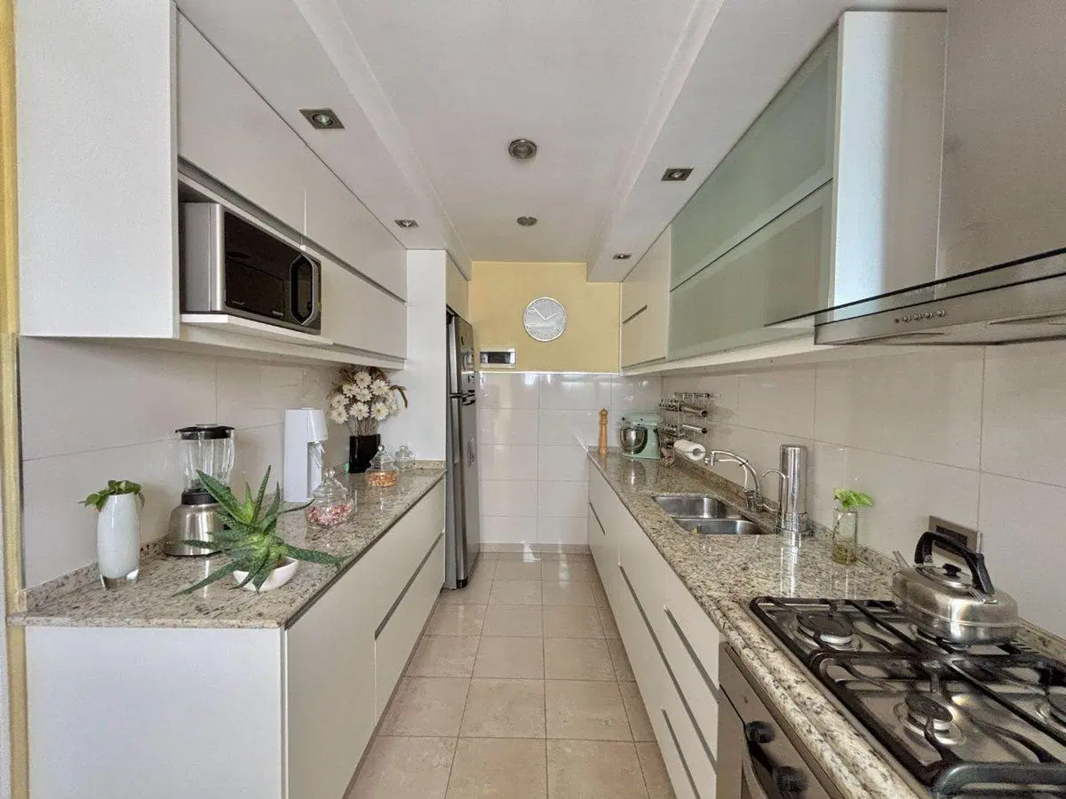 PISO 4 AMBIENTES CON BALCON ALMAGRO 2