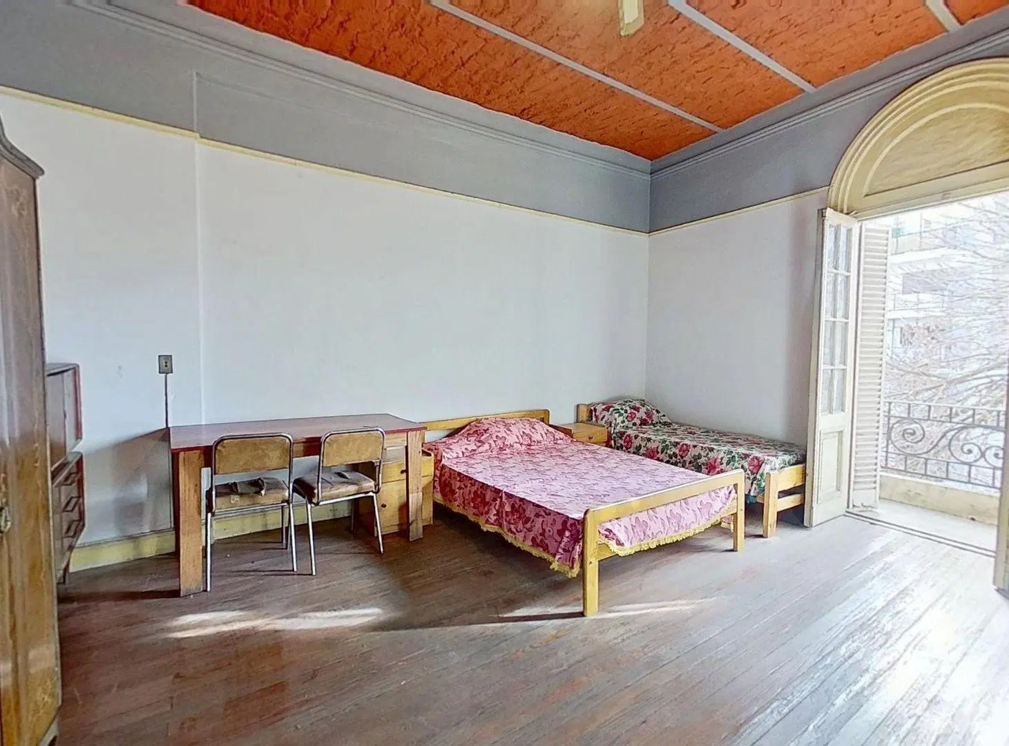 VENTA PH 7 AMB. OPORTUNIDAD A REFACCIONAR ALMAGRO 4