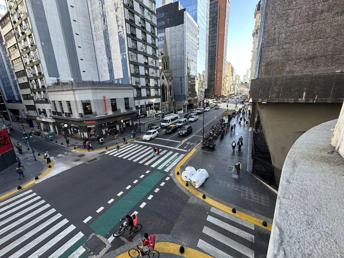 2 AMB Av. Corrientes  Ideal Vivienda u Oficina 3