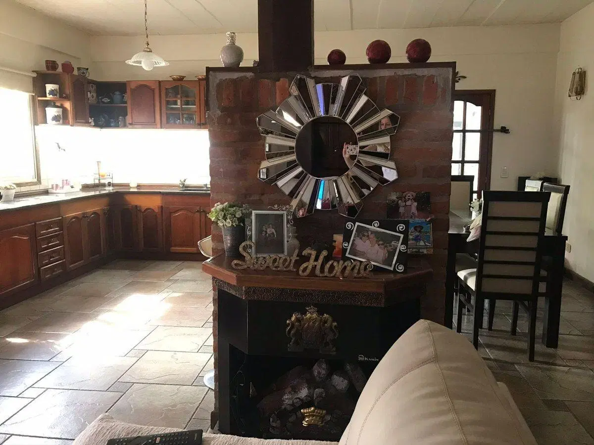 VENTA CASA GIGANTE EN JOSE C. PAZ 5