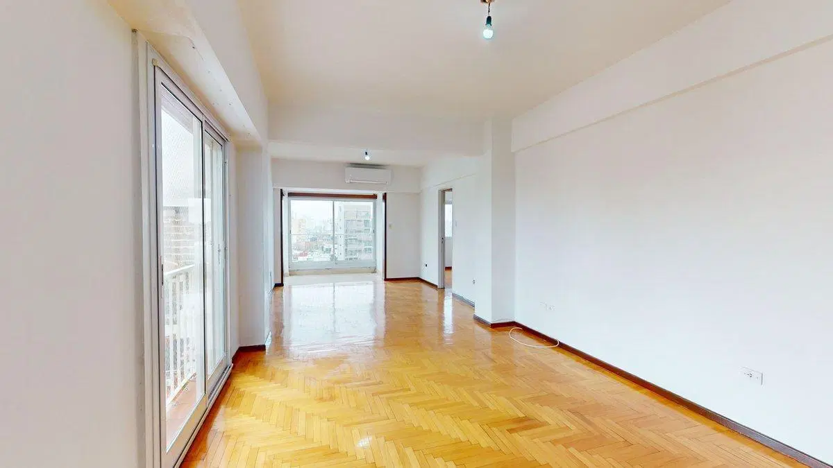 VENTA AMPLIO SEMIPISO BELGRANO 5 AMBIENTES COCHERA 8