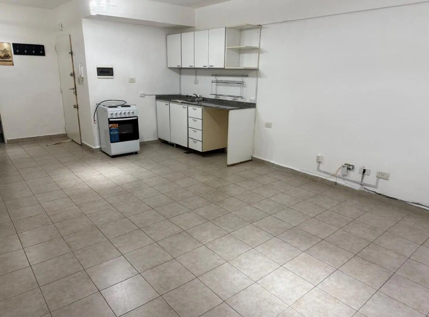ALQUILER MONOAMBIENTE CON PATIO ALMAGRO 3