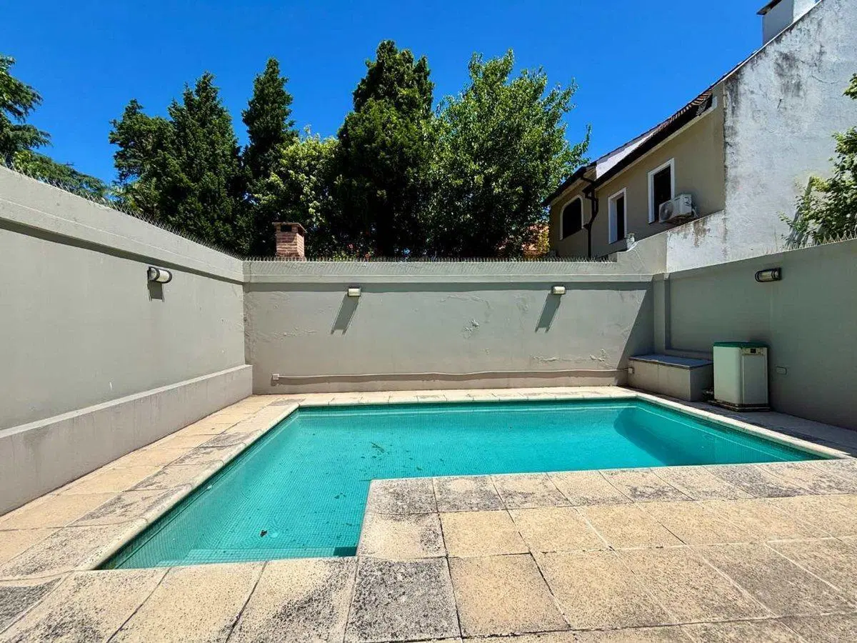 VENTA | CASA | 6 AMBIENTES | 4 COCHERAS | PILETA 5