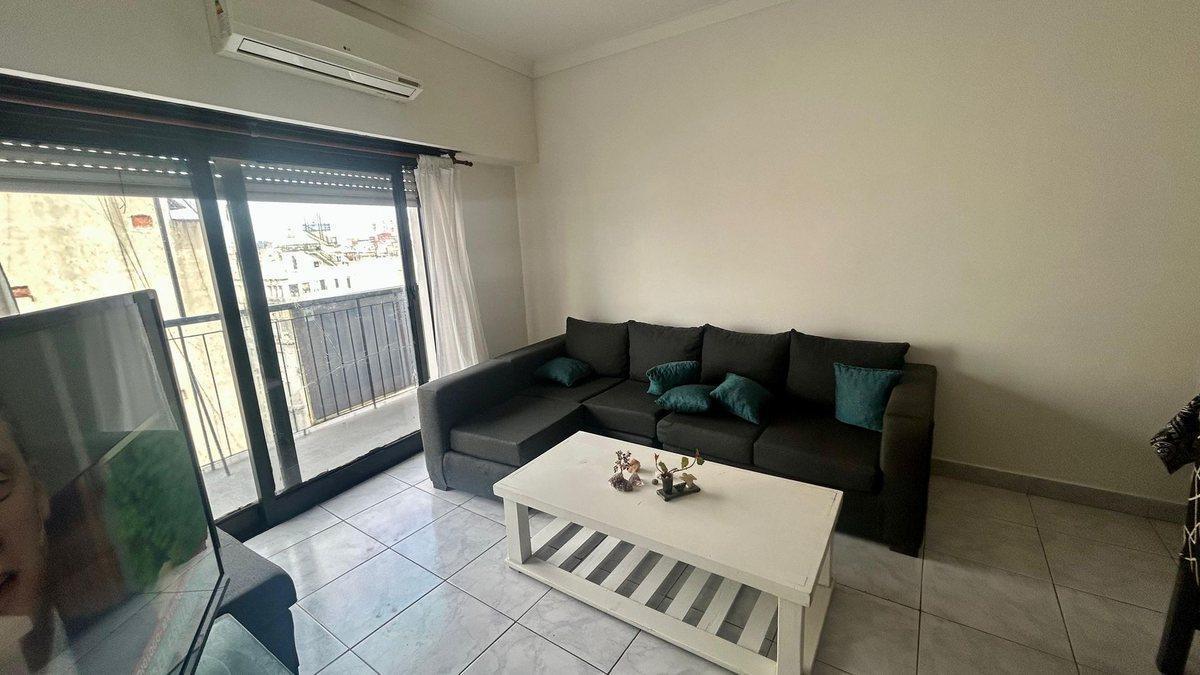 Foto de VENTA DEPARTAMENTO 4 AMBIENTES C/BALCON -BALVANERA, imagen 3