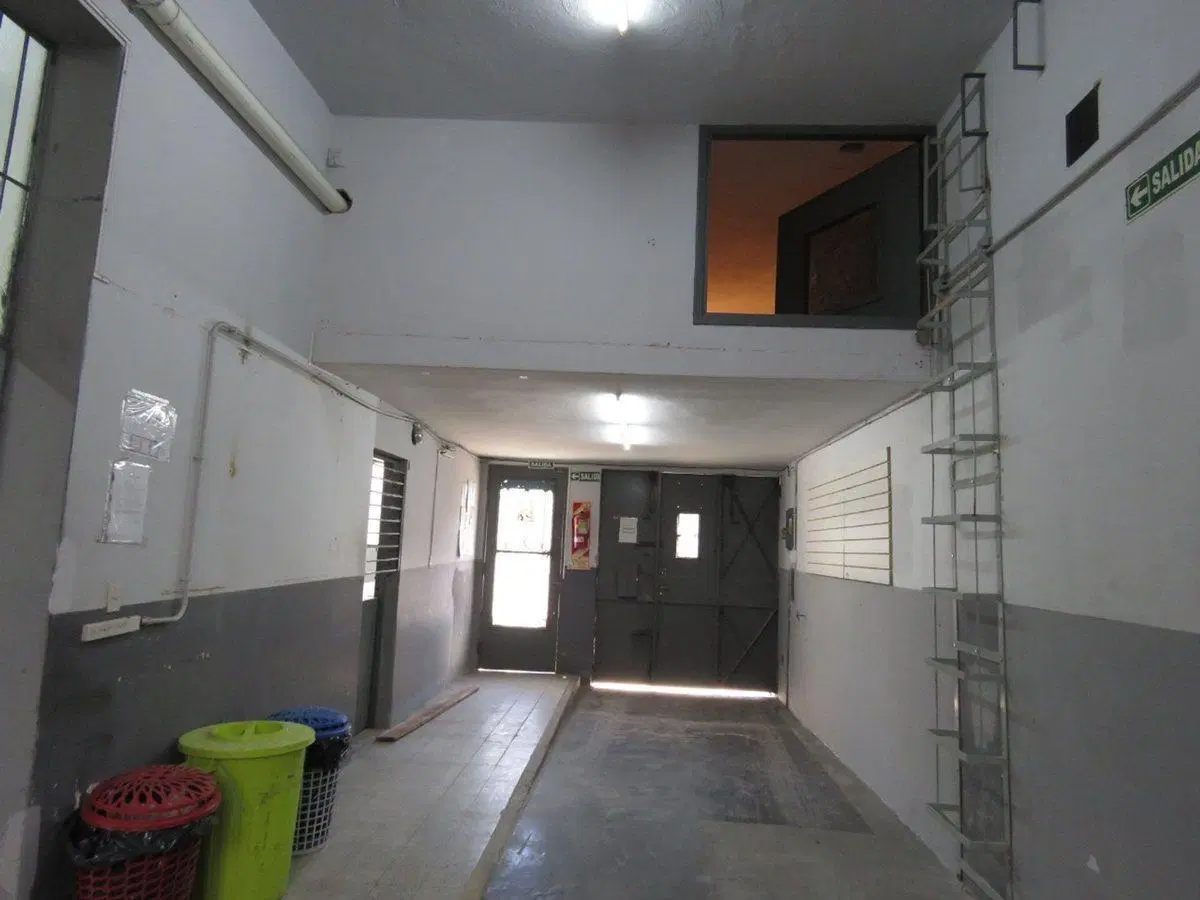 ALQUILER COMERCIAL GALPON - DEPOSITO EN BOEDO 5