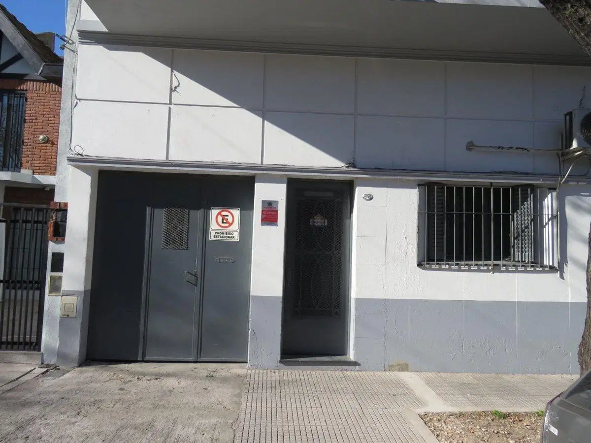 ALQUILER COMERCIAL GALPON - DEPOSITO EN BOEDO 3