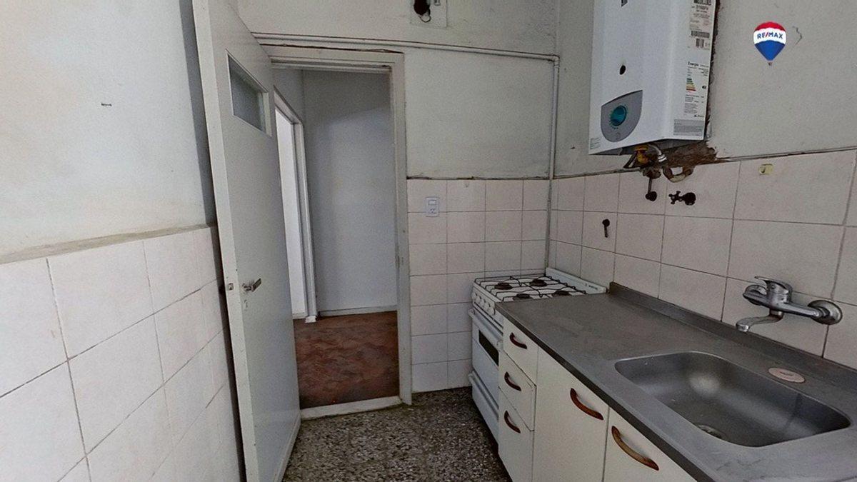 Foto de VENTA PH 2 AMBIENTES 1 PISO POR ESCALERA ALMAGRO, imagen 1