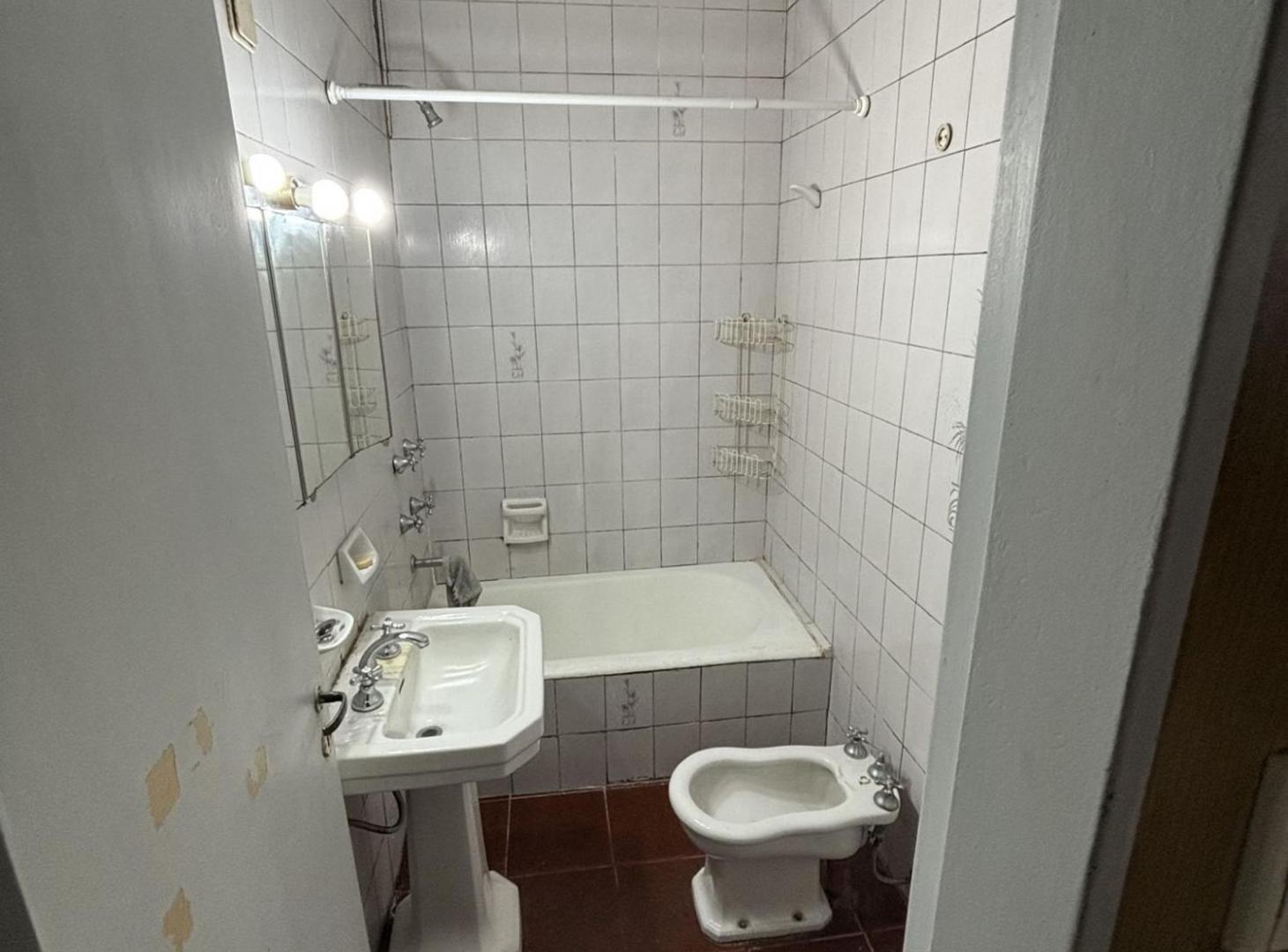 Foto de VENTA DEPTO. 2 AMB- 30M2 - ALMAGRO, imagen 5