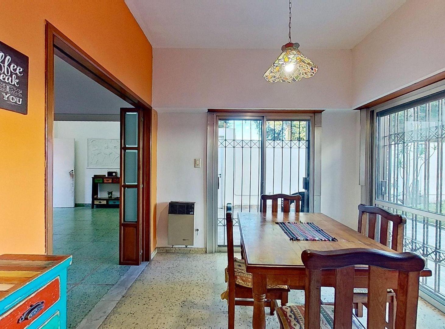 Foto de Casa con Jardín, patio y parrilla en L.del Mirador, imagen 4