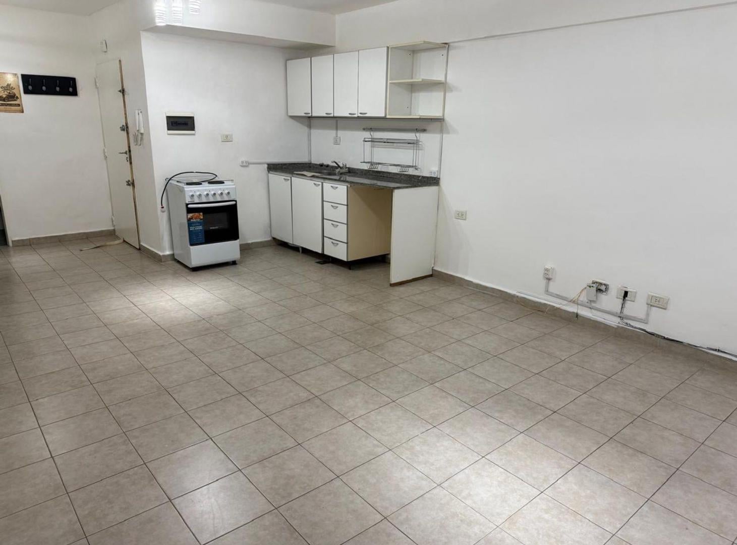 Foto de ALQUILER MONOAMBIENTE CON PATIO ALMAGRO, imagen 4