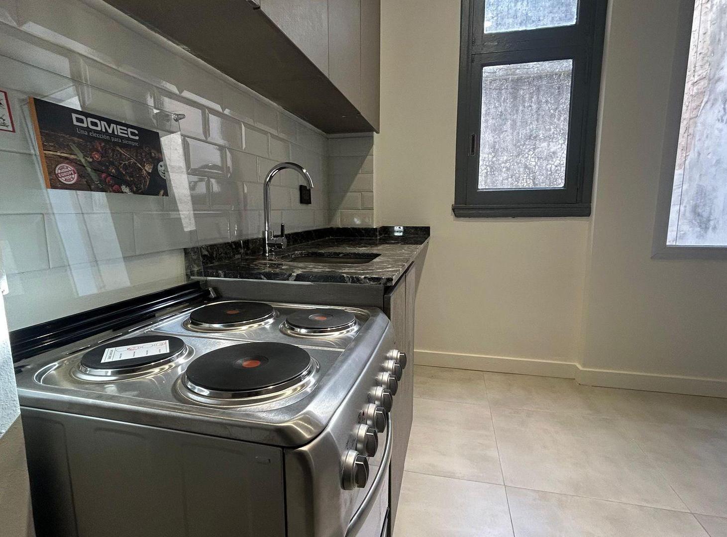 Foto de VENTA PH 2 AMBIENTES A NUEVO -ALMAGRO- APTO CRED, imagen 2