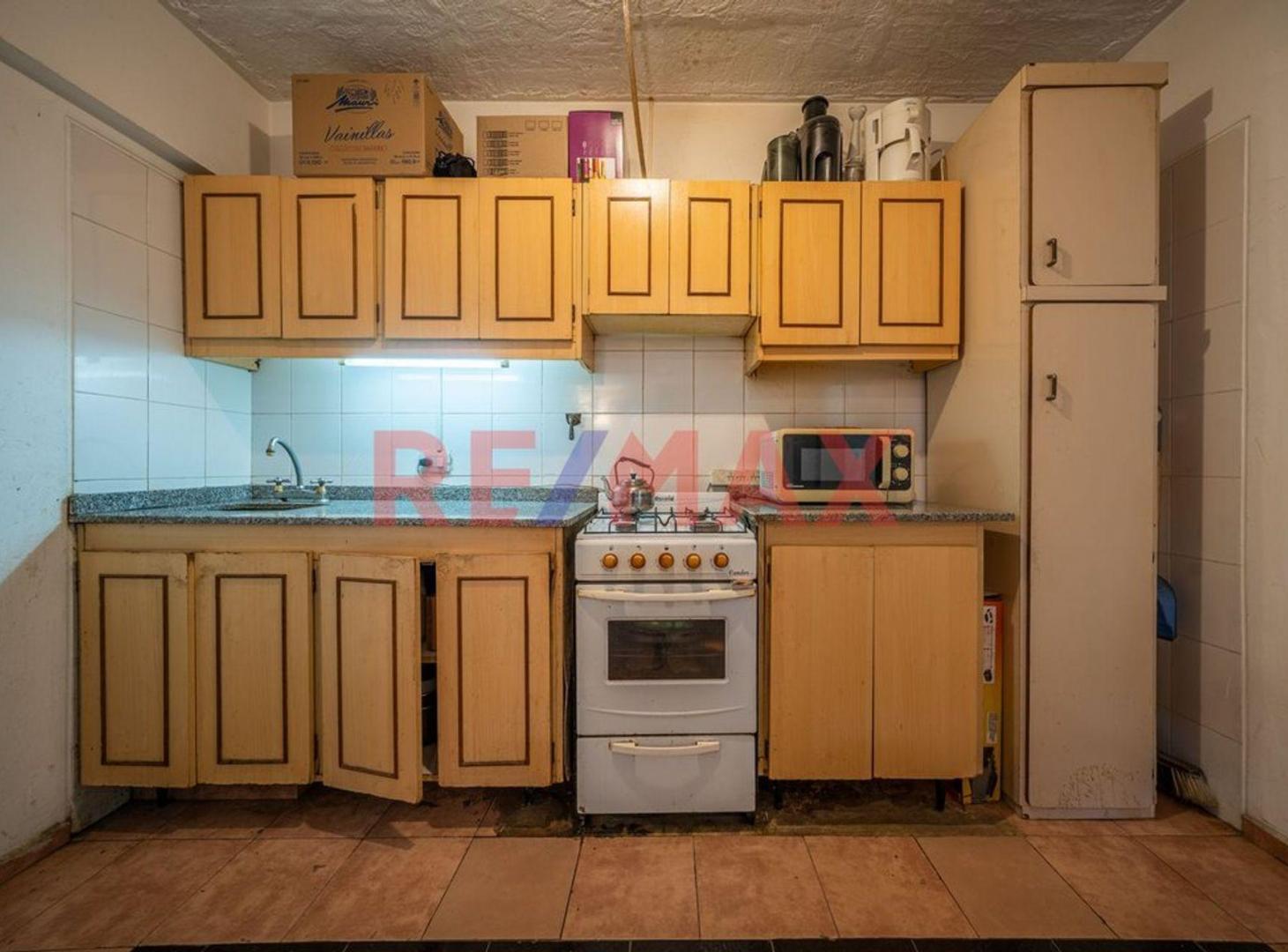 Foto de VENTA 2 AMBIENTES CON PILETA BALCON HTAL GARRAHAN, imagen 3