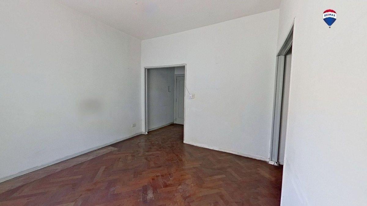 Foto de VENTA PH 2 AMBIENTES 1 PISO POR ESCALERA ALMAGRO, imagen 3