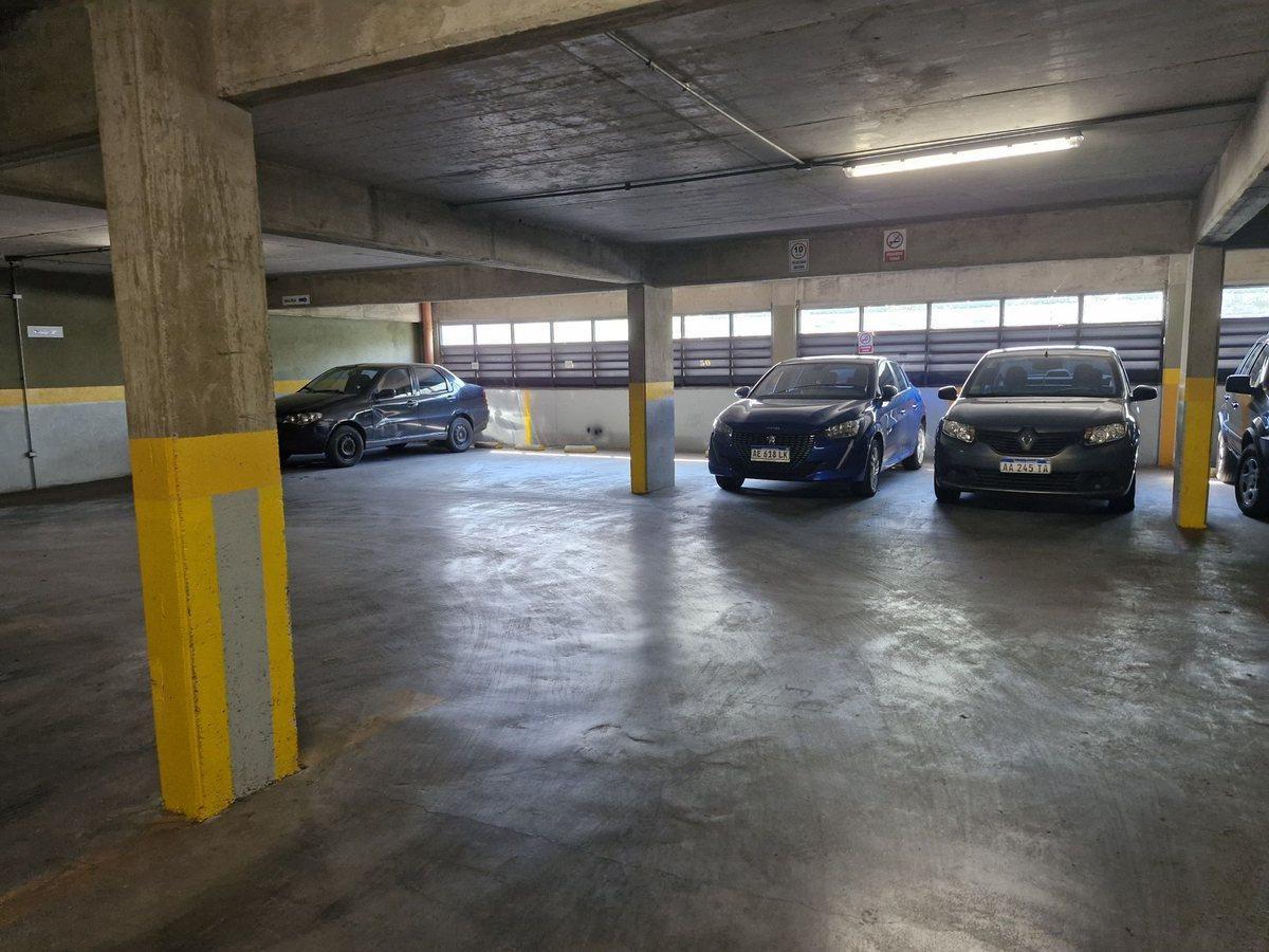 Foto de VENTA COCHERA EN EDIFICIO EXCLUSIVO EN BALVANERA, imagen 2