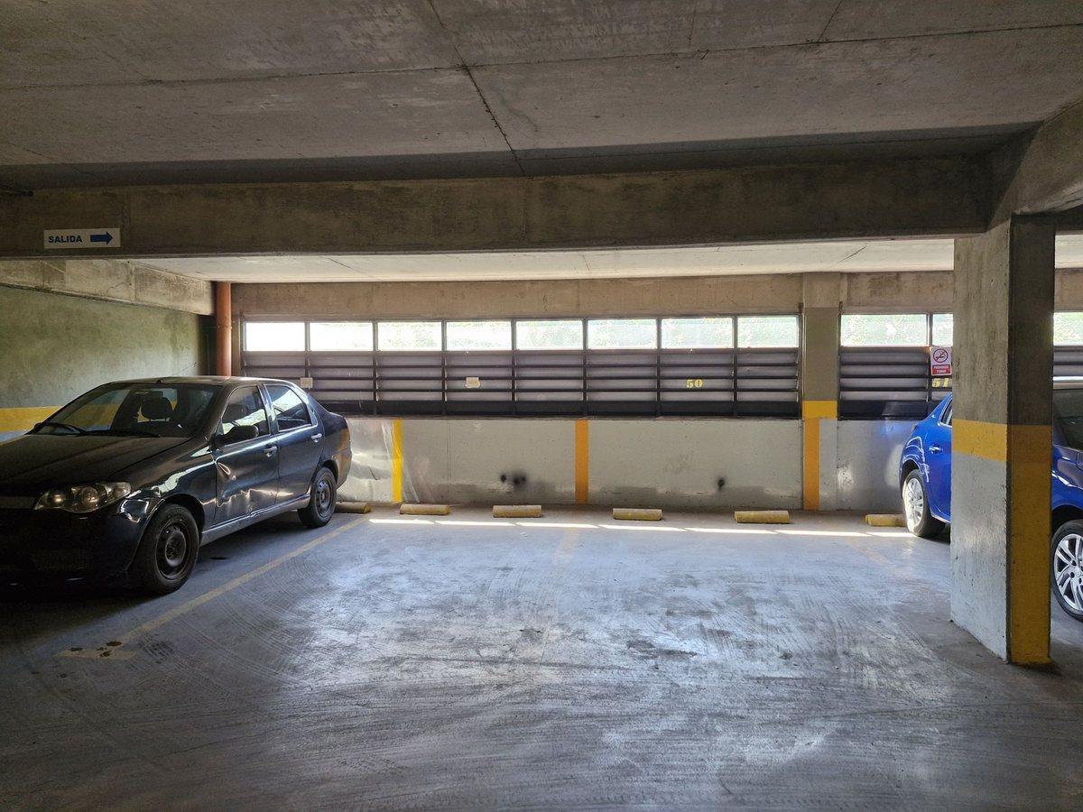 Foto de VENTA COCHERA EN EDIFICIO EXCLUSIVO EN BALVANERA, imagen 3