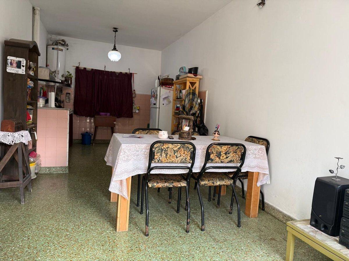 Foto de VENTA MORÓN 6 AMB CASA MULTIFAMILIAR COCHERA, imagen 5