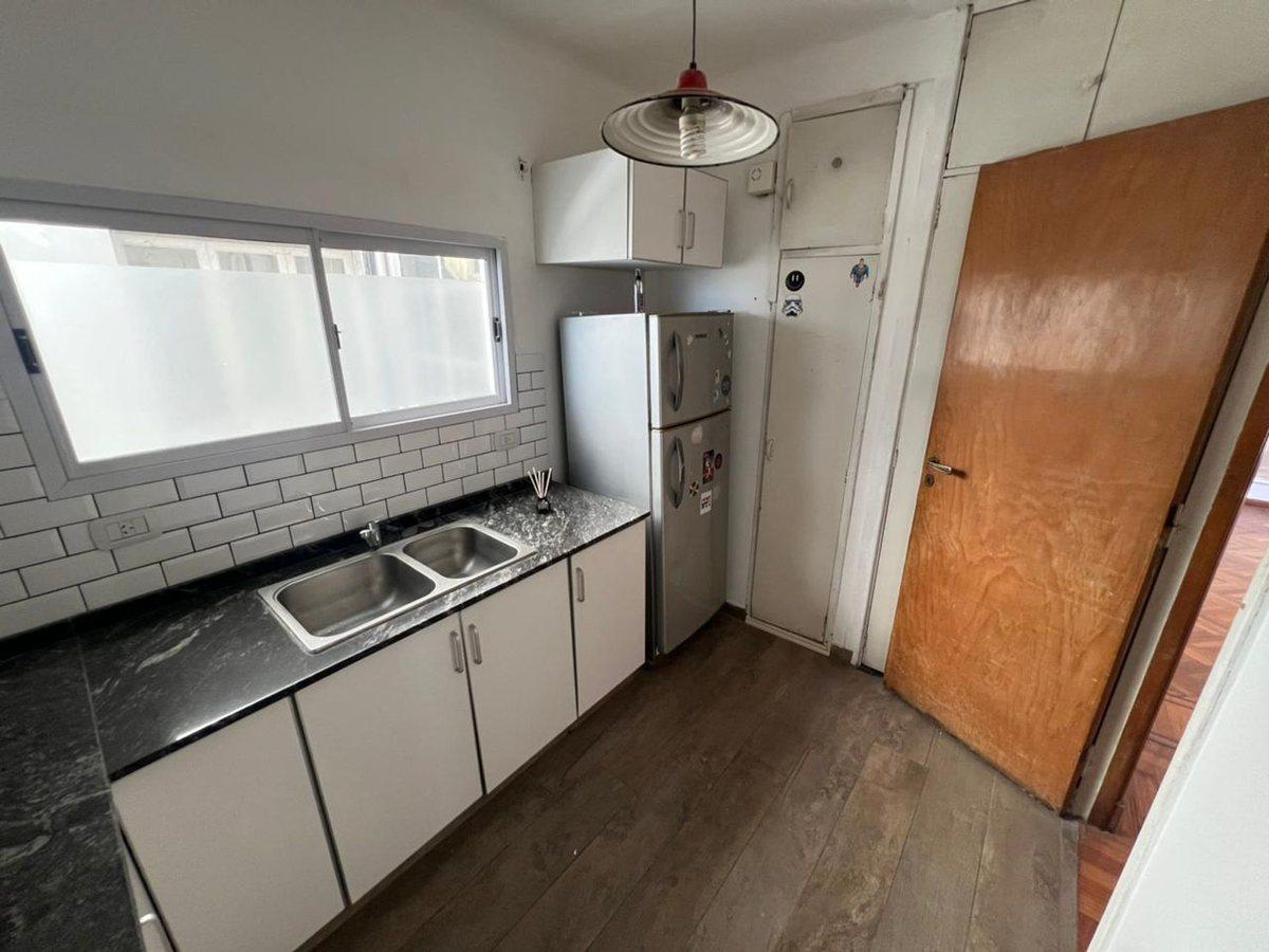 Foto de DEPTO SEMIPISO 3 1/2 AV. H. YRIGOYEN 3500, imagen 2