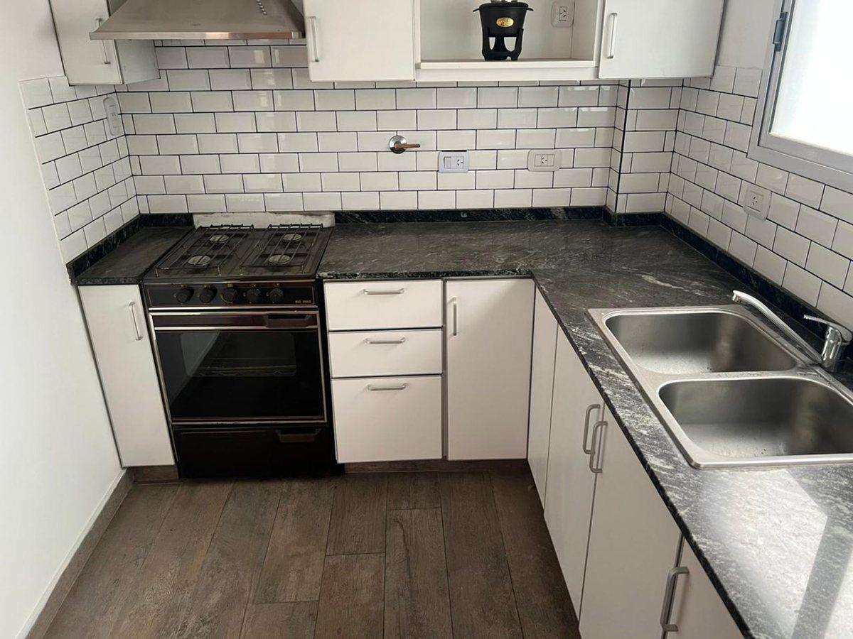 Foto de DEPTO SEMIPISO 3 1/2 AV. H. YRIGOYEN 3500, imagen 1
