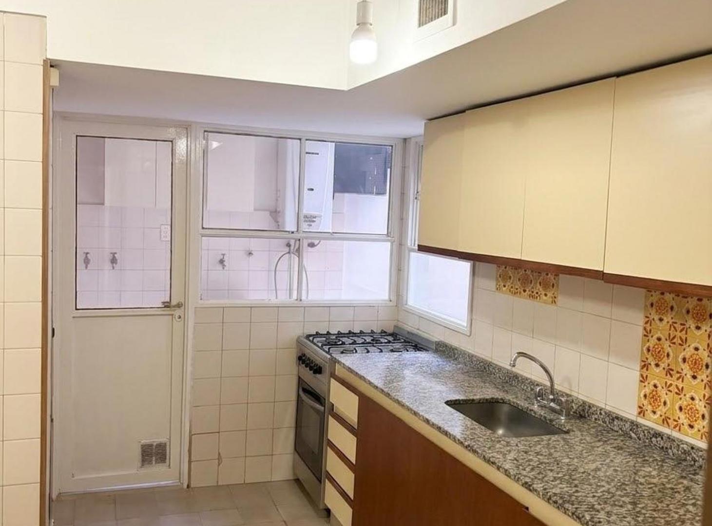 Foto de Venta Semi piso 4 Ambientes con patio, imagen 3