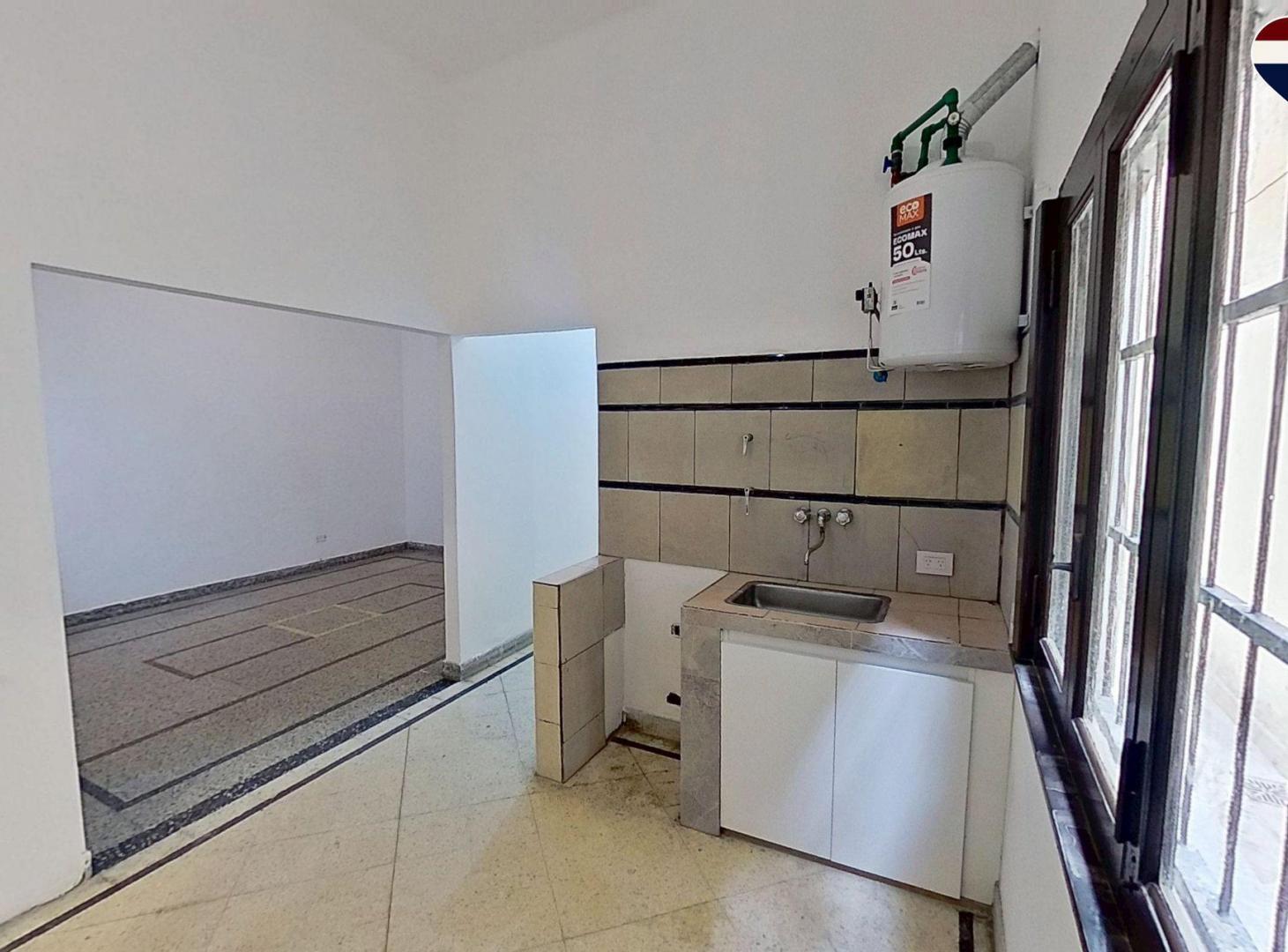 Foto de LOCAL COMERCIAL SOBRE AV. MITRE | AVELLANEDA, imagen 2