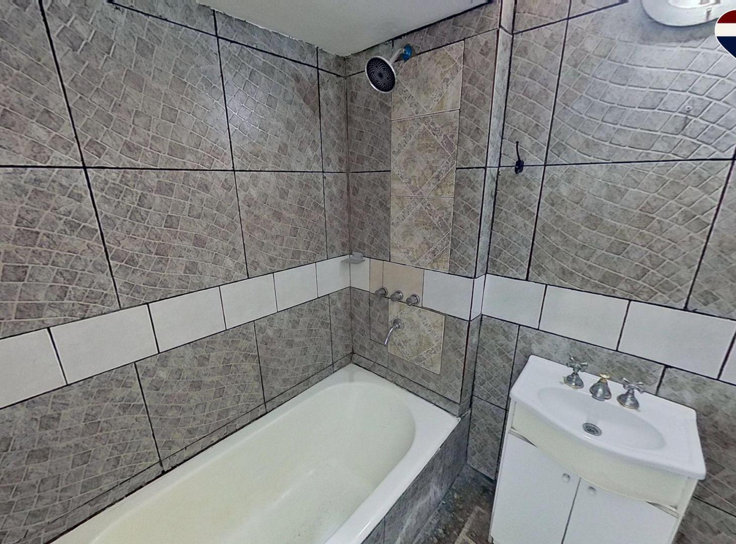 Foto de LOCAL COMERCIAL SOBRE AV. MITRE | AVELLANEDA, imagen 4