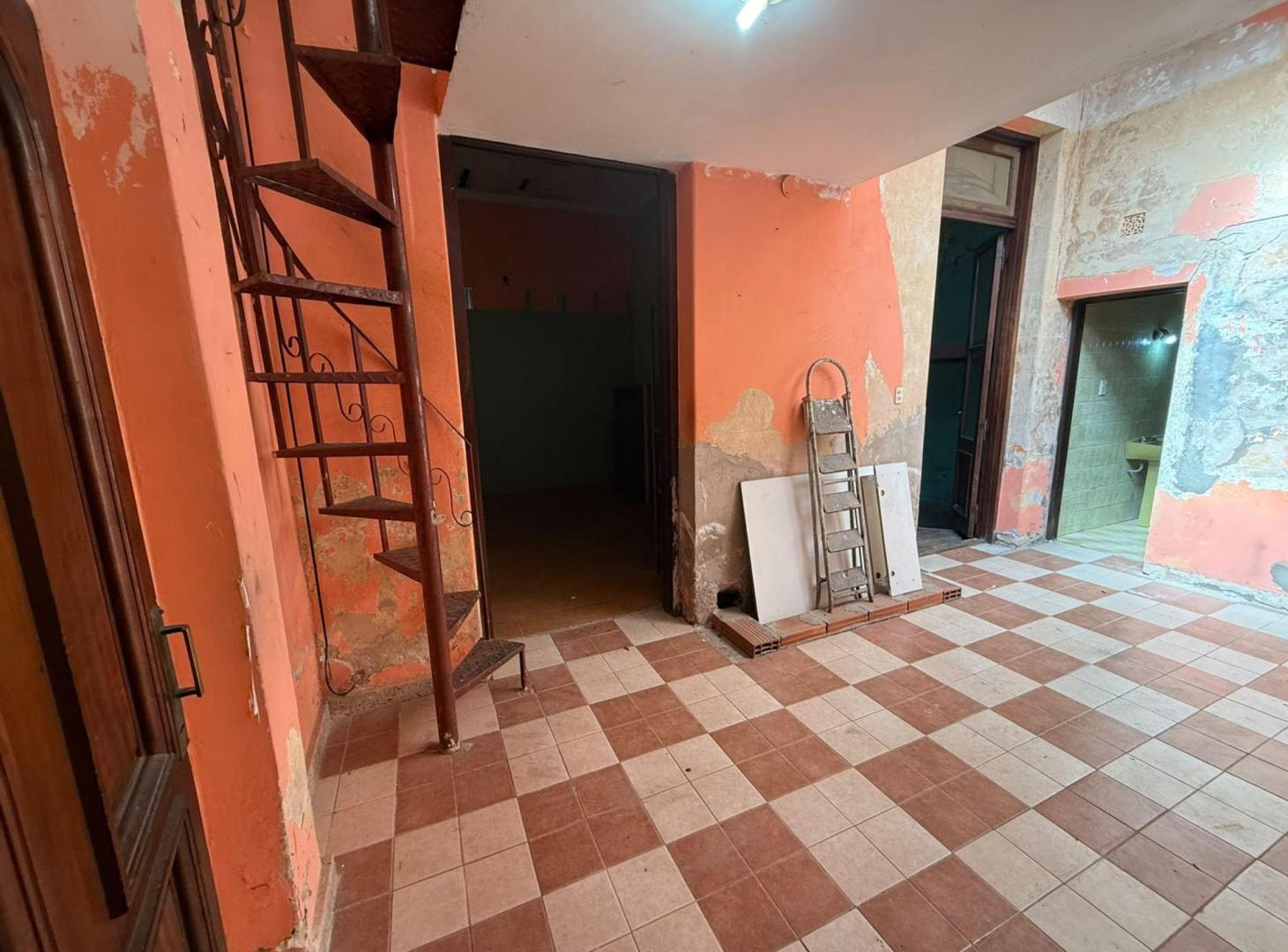 Foto de VENTA PH 3 AMB PARQUE CHACABUCO A RECICLAR TERRAZA, imagen 4