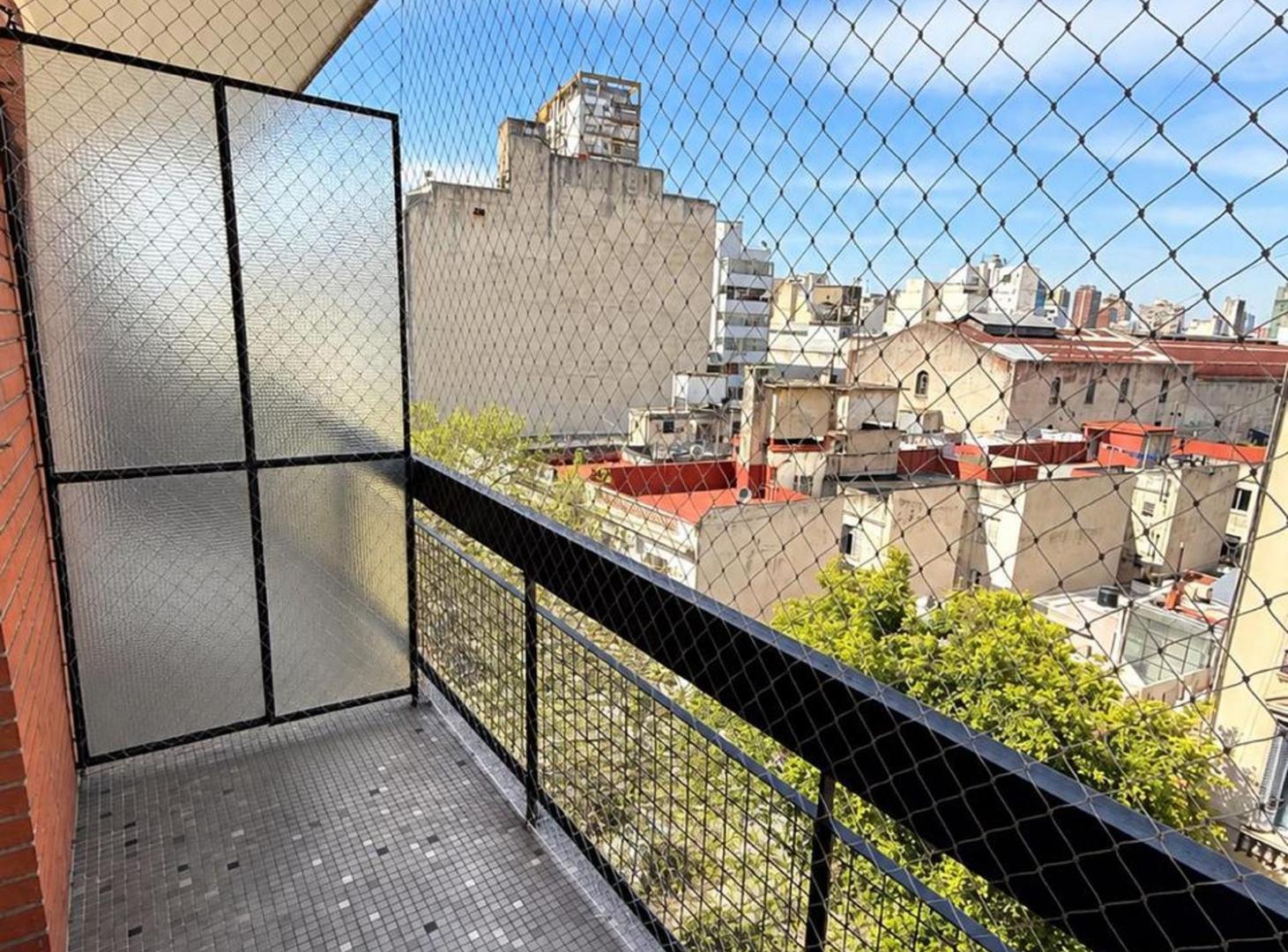 Foto de venta 2 ambientes frente Abasto Balcon luminoso, imagen 2