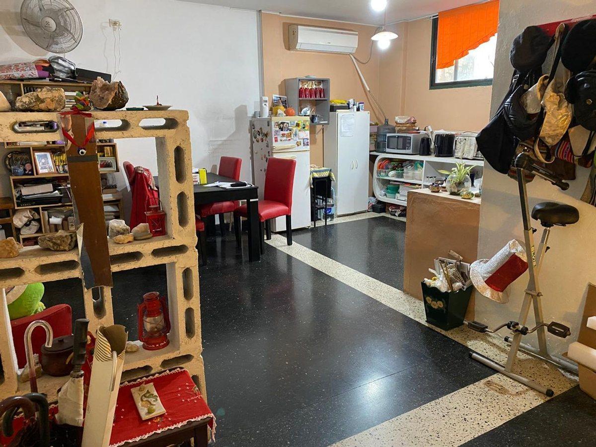 Foto de 3 AMBIENTES Almagro CONSULTORIOS 1 piso escalera, imagen 4
