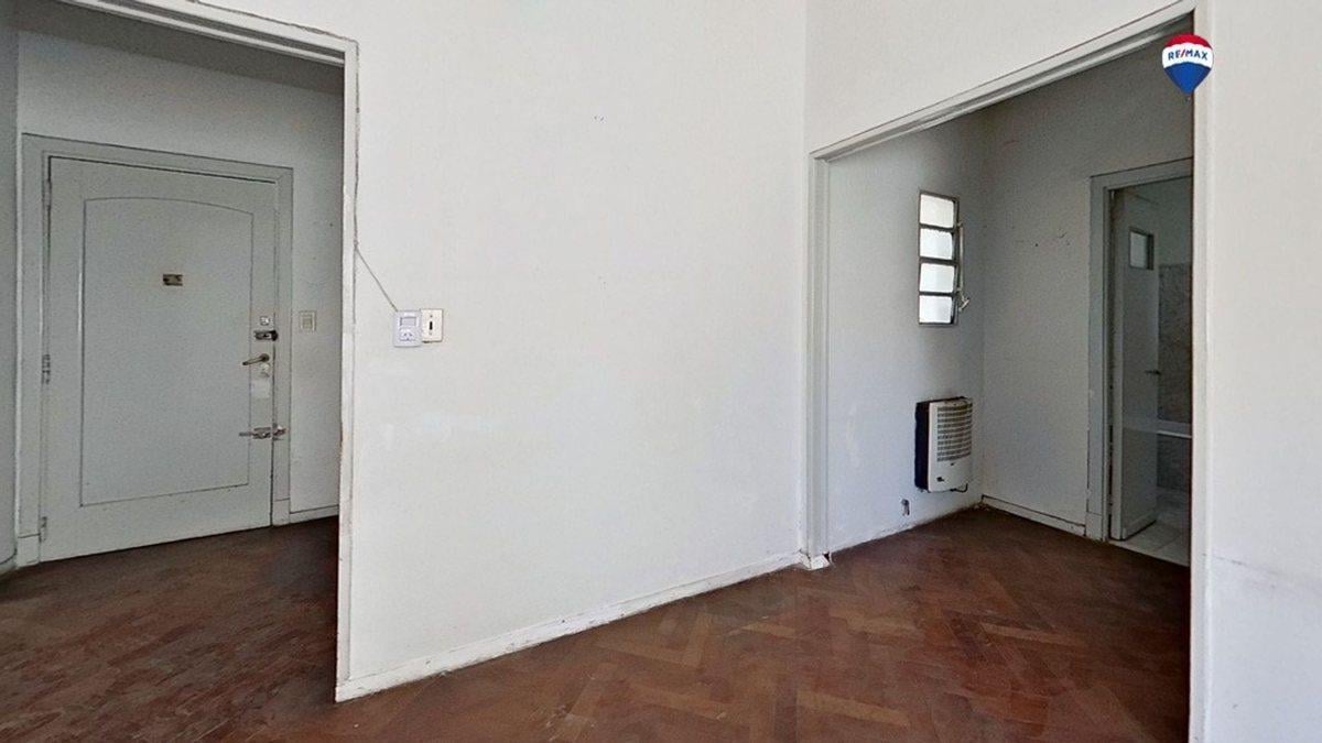 Foto de VENTA PH 2 AMBIENTES 1 PISO POR ESCALERA ALMAGRO, imagen 4