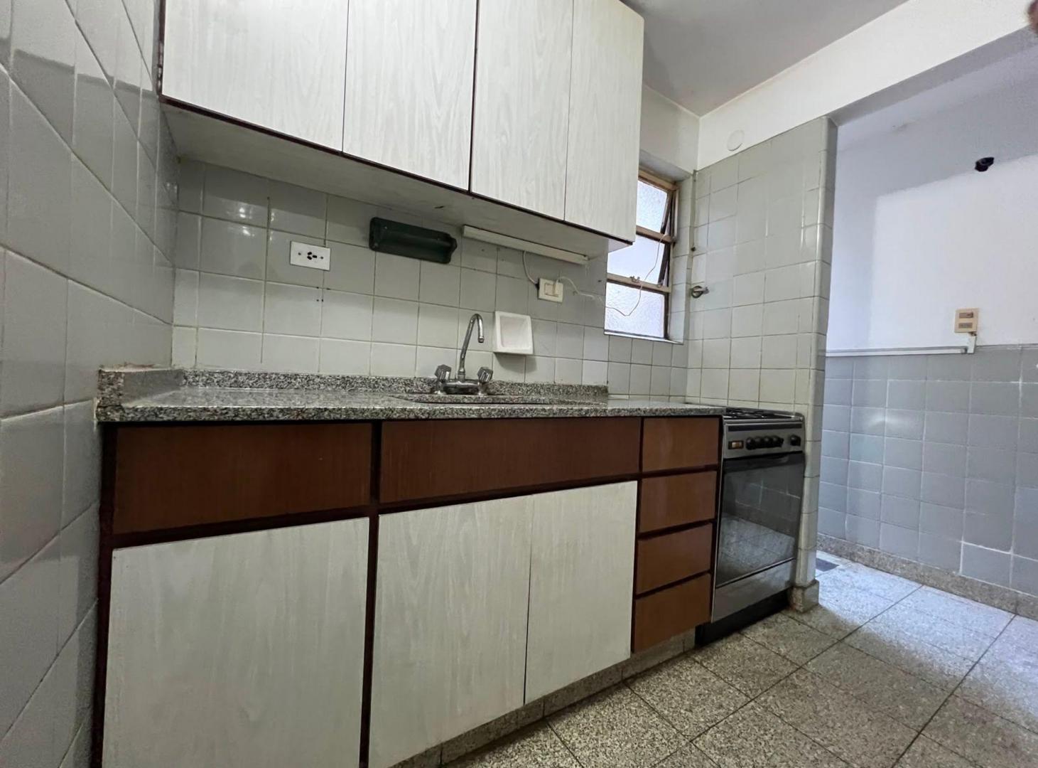 Foto de VENTA 3 AMBIENTE AV. CORRIENTES AL 4500 - ALMAGRO., imagen 5