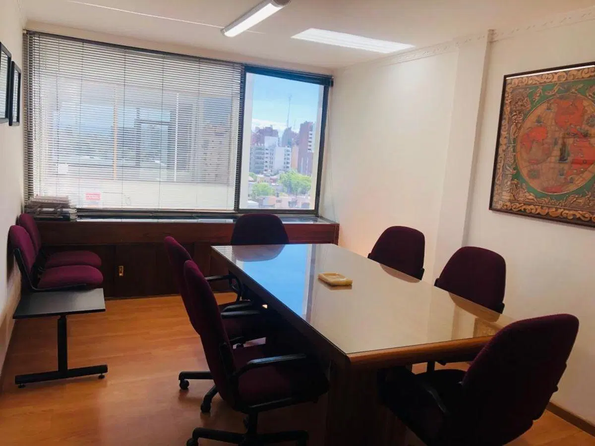 OFICINA COMERCIAL A CUADRAS DE TRIBUNALES 1 2