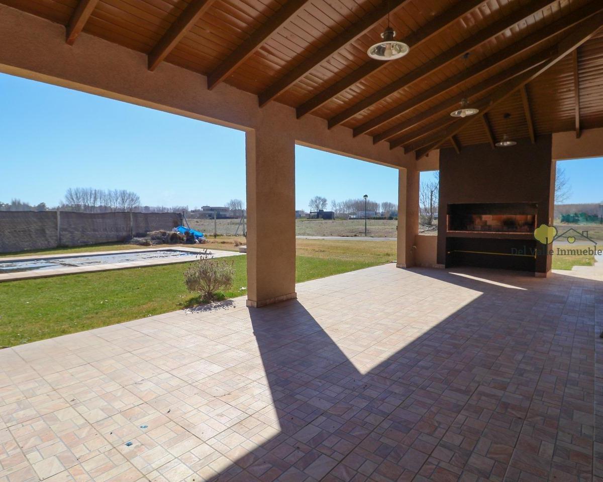 Casa en Venta Canales de Plottier 3