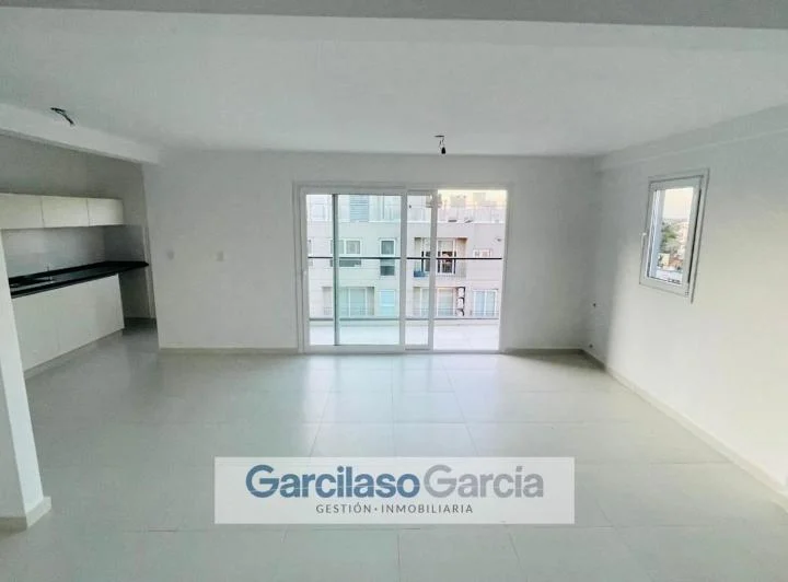 Departamento  en Alquiler en Ituzaingó, G.B.A. Zona Oeste, Argentina 1