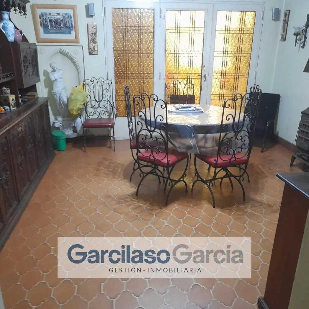 Casa  en Venta en Morón,  G.B.A. Zona Oeste 2