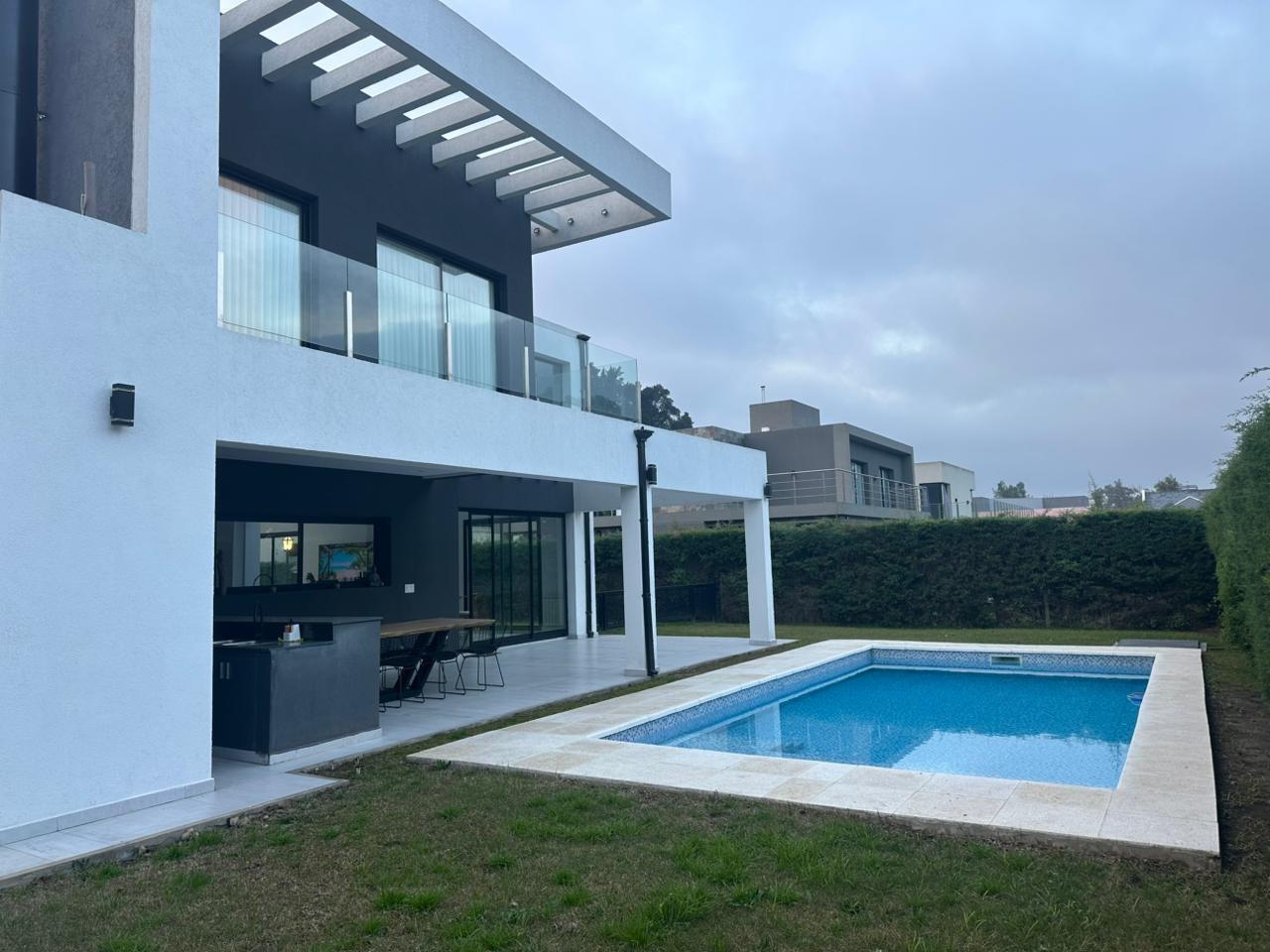 Casa  en Alquiler en La Reja, Moreno, G.B.A. Zona Oeste