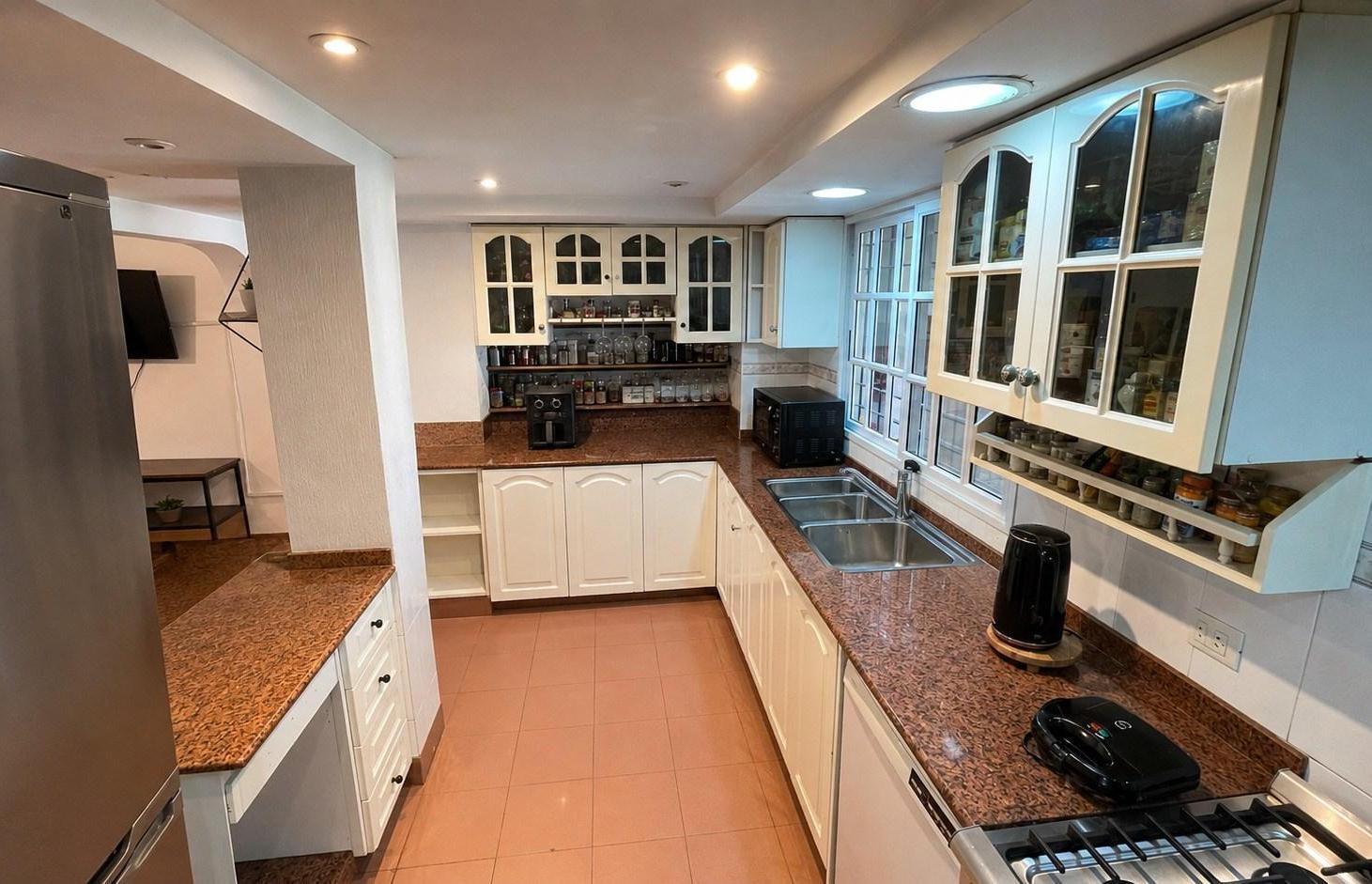 Foto de Casa Chalet en Venta en Ituzaingó, G.B.A. Zona Oeste, Argentina, imagen 3