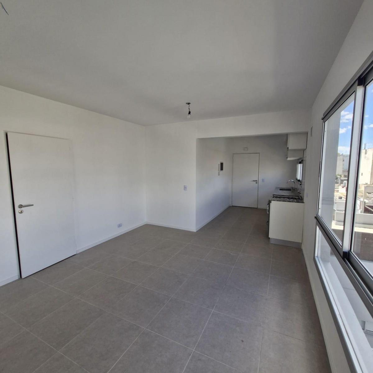 Excelente Departamento 3 Ambientes a La Venta en Monserrat 3