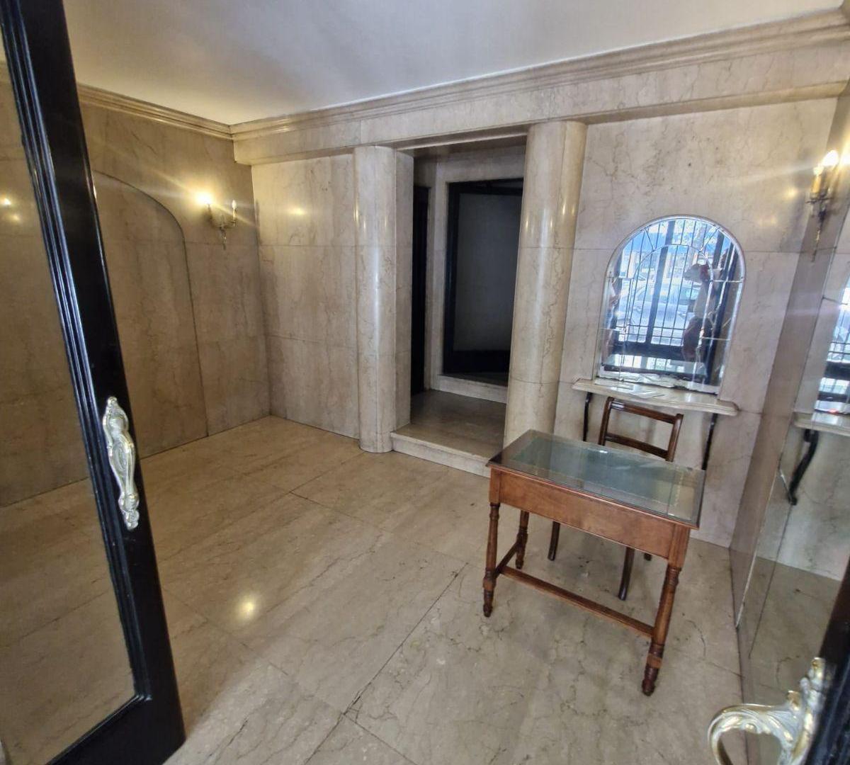 Foto de Excelente piso de 6 ambientes a la venta en Recoleta, imagen 3