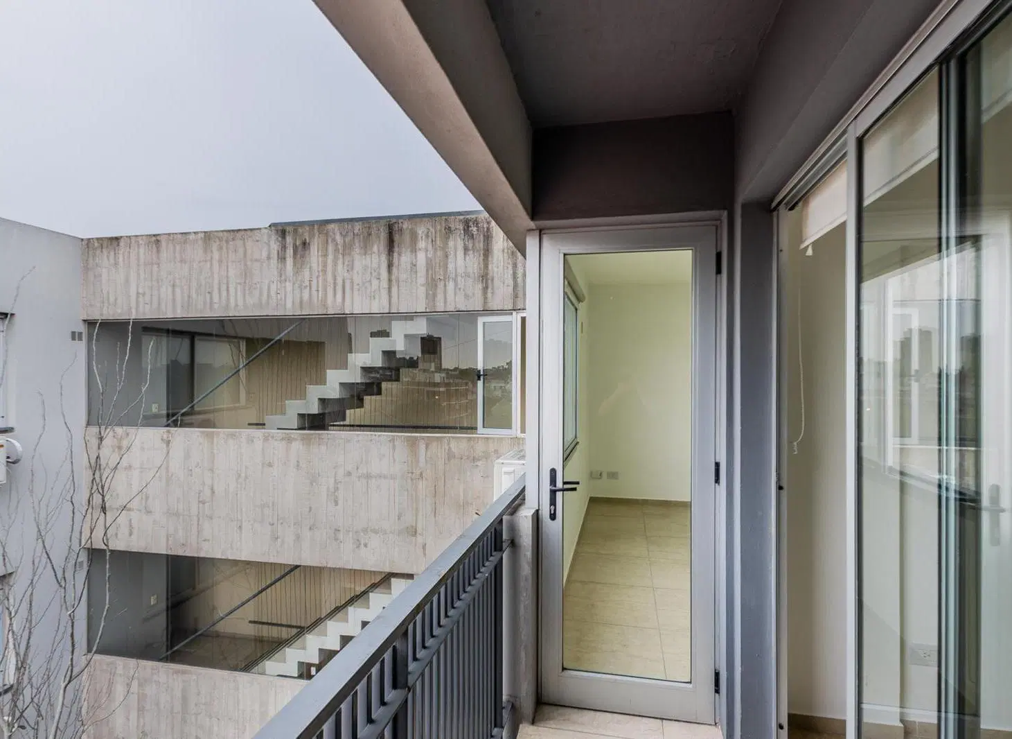 Departamento de 2 ambientes en venta villa madero 8